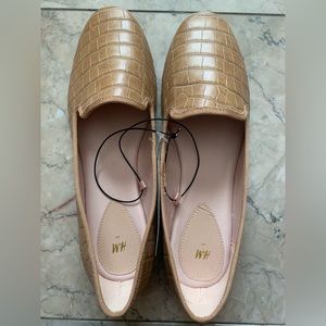 H&M flats. Brand new. With tags. US 7 EU 38.